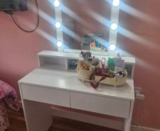 Dressing table & chair