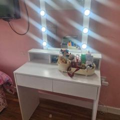 Dressing table & chair
