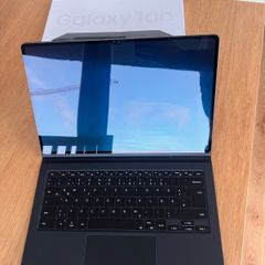Samsung Tab S8 Ultra + Keyboard Case