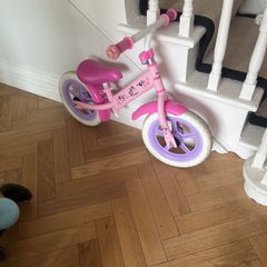Minnie Mouse balance bike