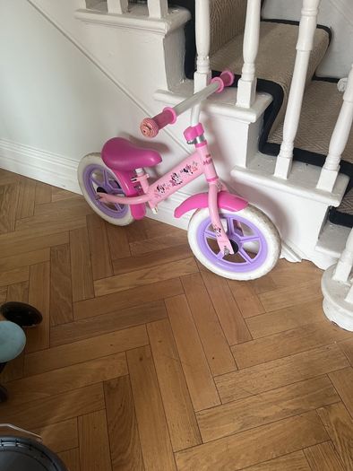 Minnie Mouse balance bike