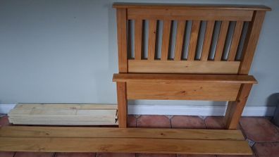 Single bed frame