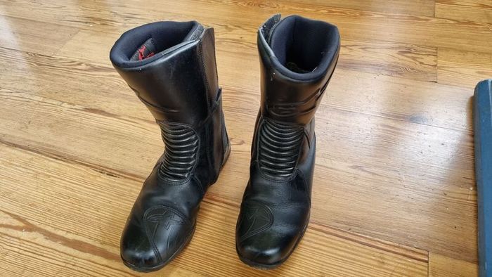 Alpinestar boots size 41
