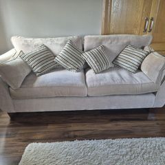 3 & 2 seater matching Sofas