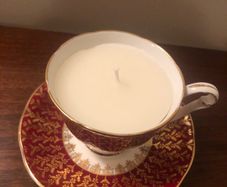 Vintage tea cup and saucer candle