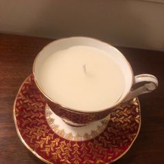 Vintage tea cup and saucer candle