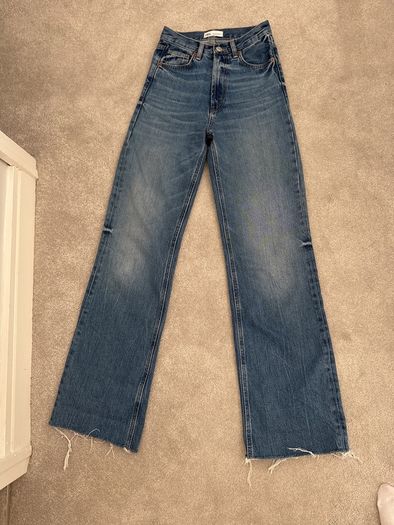 Zara jeans size 32 long.