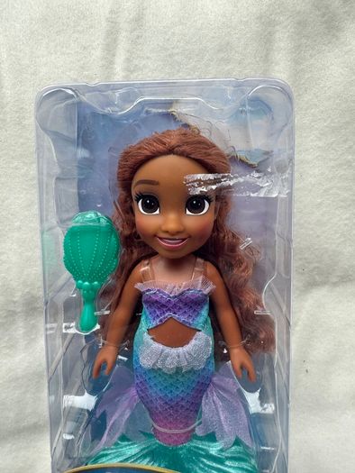 The Little Mermaid Petite Ariel Doll with Comb about 19cm new Damaged box Please look at the pictures
