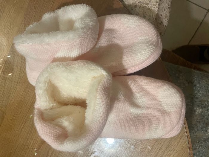 Brand new pink and white fleece lined polka dot slippers
