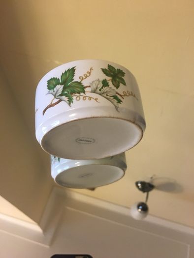 China trinket dish made in Arklow ( 2 inches high 3 inches wide)
