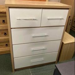 This is a Seconique Seville 5 Drawer Chest in White Gloss/Light Oak Effect Veneer.