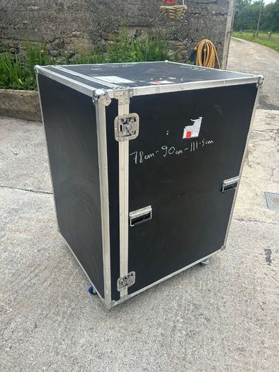 Large flight cases with wheels and handles