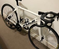 Fuji (full carbon, Ultegra Di2)