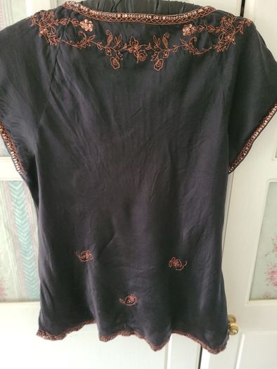 Beautiful Mnsoon Black 100%silk Top