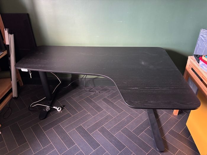 L-shaped Electric Sit/Stand Desk
