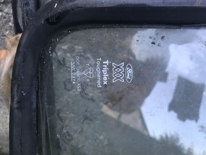 Ford Escort mk2 glsss two side windows and back screen