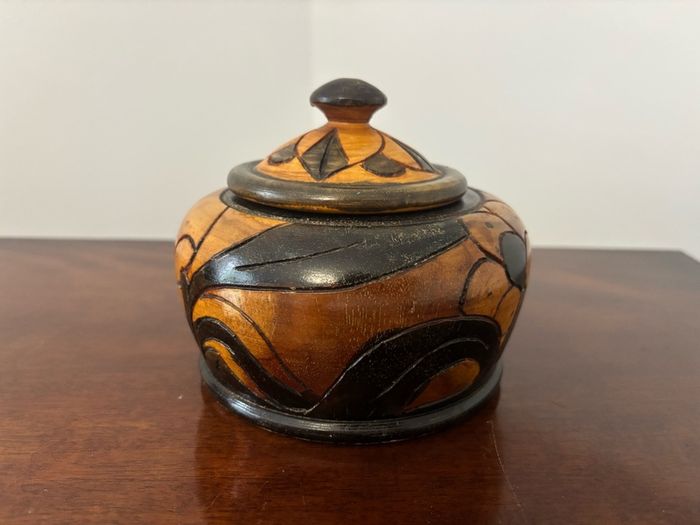 Jewellery box