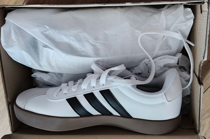 Adidas vl court 3.0 women's Shoes ( Size 41/2 UK) Brand New