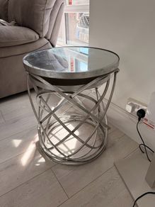 Mirror nest of tables