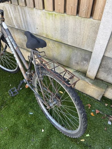 [Lot] 4x Cycles Bikes 1 Scooter