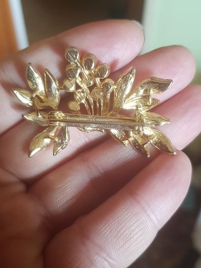 Vintage Brooch sale