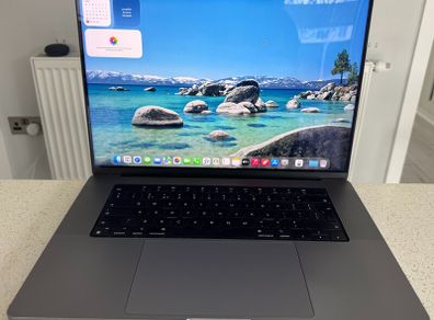 Macbook Pro (M1 Pro) 16inch