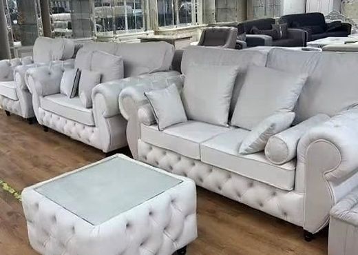 Royale Rio Chesterfield Fullback Sofa + Matching Coffee Table