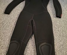 Women 4/3 mm wetsuit