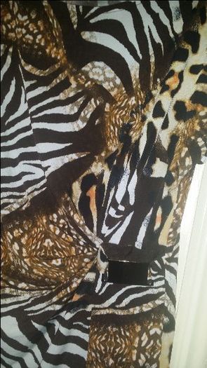 Wallis Petite leopard print top size UK12/14 EU40/42 Postage included