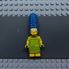 lego Simpsons sim027 Marge Simpson minifigure- White Hips