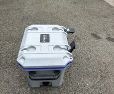 Kings 50 L cooler box