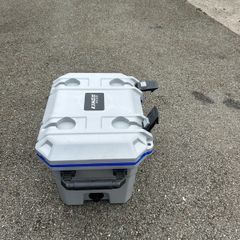 Kings 50 L cooler box