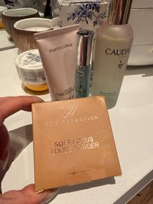 Hnb cosmetics loose powder