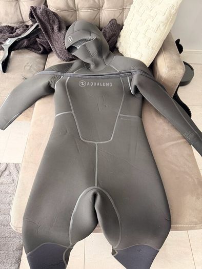 Mens Aqualung Solaflex semi dry suit