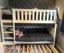 Triple bunk bed