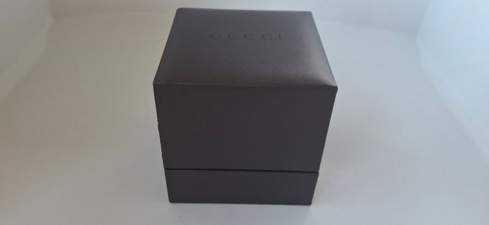 Gucci 7700M watch