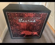 Taurus Guitar Cab 2x12