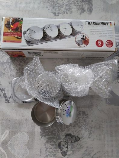 Spice containers