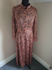 Gallery midi dress