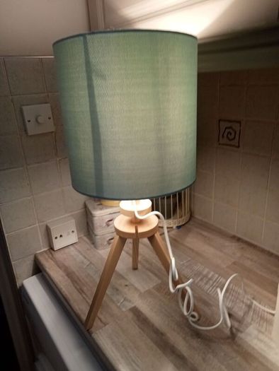 Table lamp