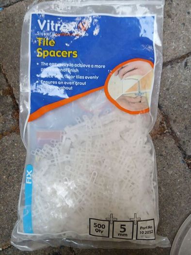 Tile spacers