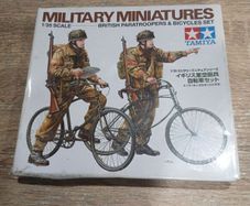 Tamiya British Paratroopers And Bicycles Set