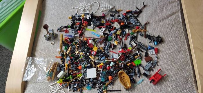 LEGO Collection (2011-2018) Mixed Figures & Bricks, Blue Ninjago NRG Zane figure with his spinner.
