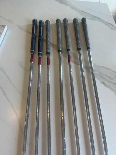Cobra King Sz Irons 5-sw (8 clubs)