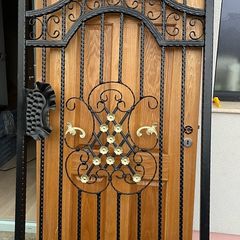 cast iron gate with electric lock