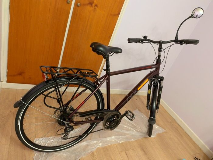 Romet Wagant 6 Trekking (Hybrid) Bike, Excellent Condition, Accessories Included