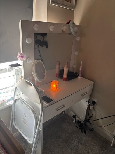 vanity desk