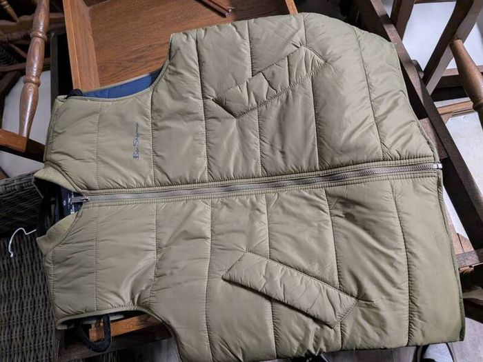 men's gilet small green