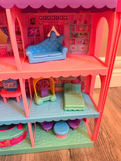 Minnie Mouse Bow-Tel Hotel Playset