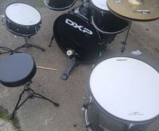 Kids drum set